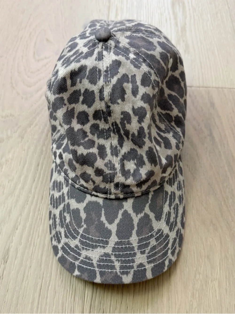 NWOT H&M Leopard Print Washed-Look Twill Cap